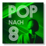 Frau vor grünem Hintergrund und Pop-nach-8-Logo