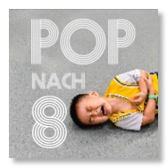 Pop-nach-8-Logo und Kind am Boden
