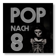 Pop-nach-8-Logo und ein Kind im Skelett-Kostüm